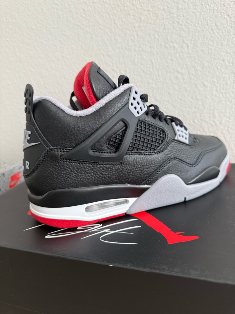Nike Air Jordan 4 Retro IV BRED